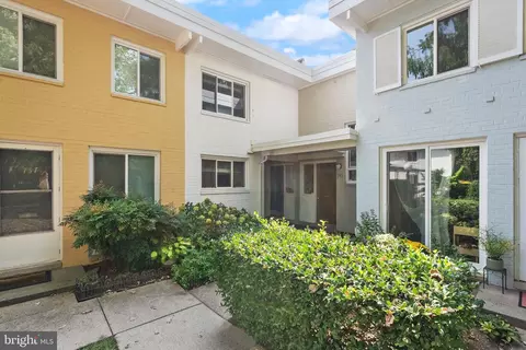 749 3rd St SW #401, Washington, DC 20024