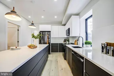 Kitchen - 1146 16th St NE #B, Washington, DC 20002 photo 3 of 4