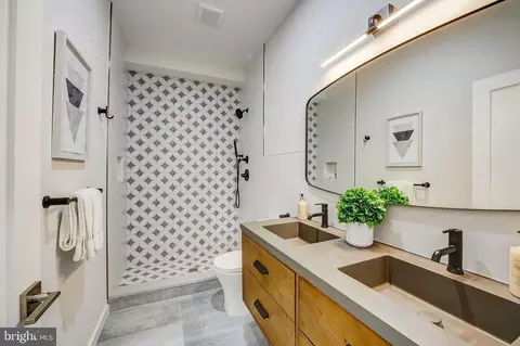 Bath - 1146 16th St NE #B, Washington, DC 20002 photo 2 of 3