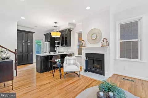 709 E Street St NE, Washington, DC 20002