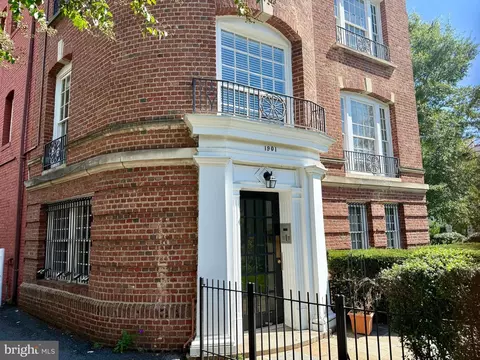 1901 19th St NW #203, Washington, DC 20009