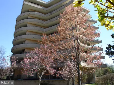 4200 NW Massachusetts Ave NW #613, Washington, DC 20016
