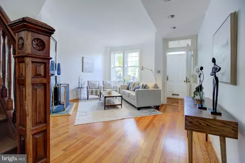 136 E Street St SE, Washington, DC 20003