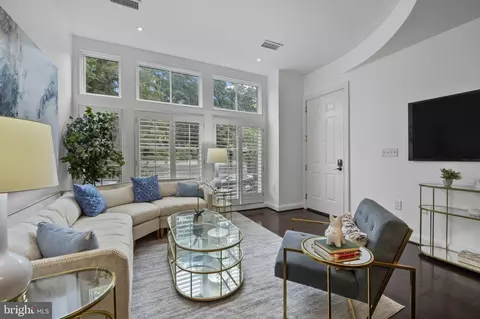 2200 17th St NW #204, Washington, DC 20009