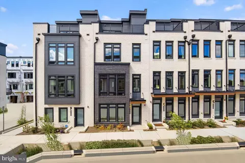 61 Lower Service Ct NW #HOME 940, Washington, DC 20001