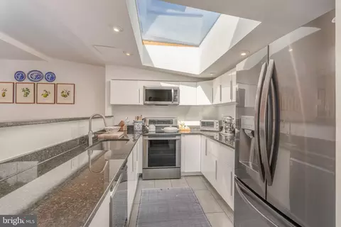 Kitchen - 2115 S Street St NW #3A, Washington, DC 20008 photo 1 of 3
