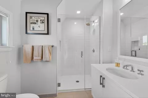 1309 D St SE, Washington, DC 20003 photo 24