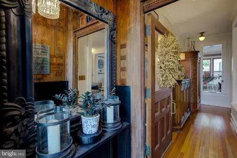 Entry Way - 907 E Capitol St SE, Washington, DC 20003 photo 2 of 7