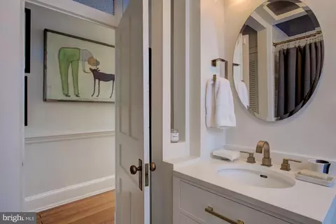 Bath - 907 E Capitol St SE, Washington, DC 20003 photo 4 of 6