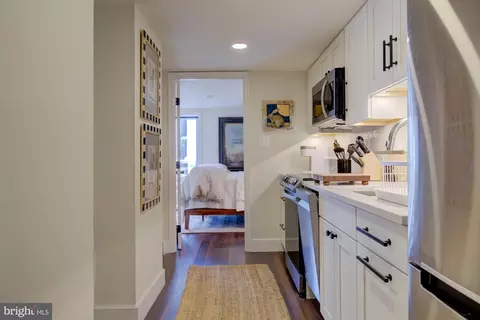 Entry Way - 907 E Capitol St SE, Washington, DC 20003 photo 7 of 7