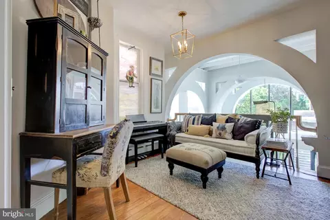 Other - 907 E Capitol St SE, Washington, DC 20003 photo 1 of 4