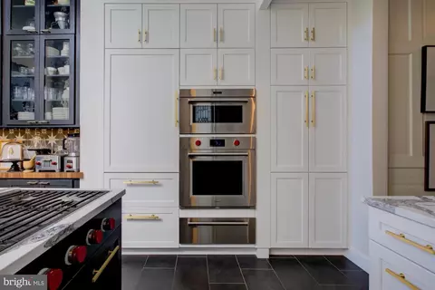 Kitchen - 907 E Capitol St SE, Washington, DC 20003 photo 4 of 4