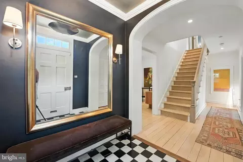 1804 45th St NW, Washington, DC 20007 photo 4