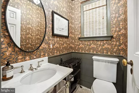 1804 45th St NW, Washington, DC 20007 photo 10