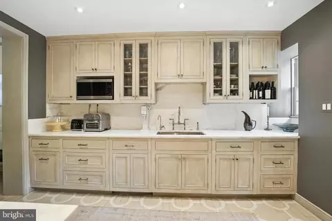 1804 45th St NW, Washington, DC 20007 photo 19