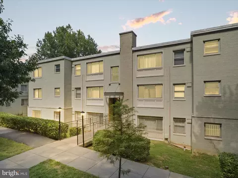 2850 Hartford St SE #203, Washington, DC 20020