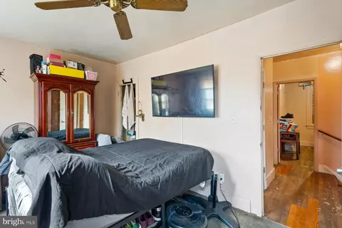 Bedroom - 1830 M St NE, Washington, DC 20002 photo 1 of 5
