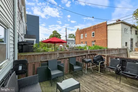 Exterior - 1830 M St NE, Washington, DC 20002 photo 3 of 4