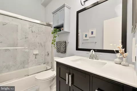 2363 Champlain St NW #26, Washington, DC 20009 photo 30