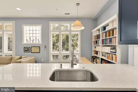 2363 Champlain St NW #26, Washington, DC 20009 photo 11