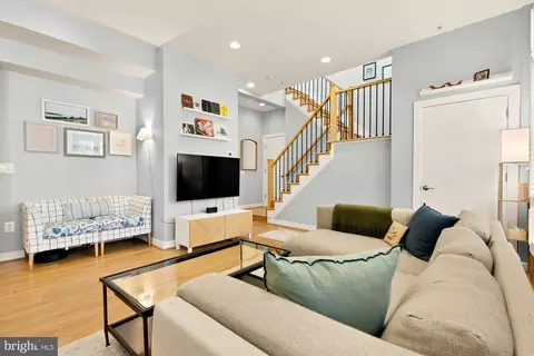 2363 Champlain St NW #26, Washington, DC 20009 photo 7