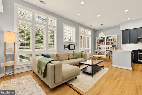2363 Champlain St NW #26, Washington, DC 20009 photo 4