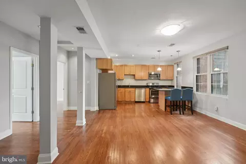 400 Evarts St NE #202, Washington, DC 20002