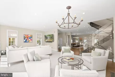 Living - 3043 P St NW, Washington, DC 20007 photo 2 of 2