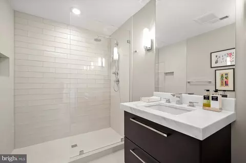 Bath - 3043 P St NW, Washington, DC 20007 photo 6 of 6