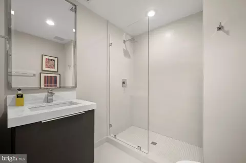 Bath - 3043 P St NW, Washington, DC 20007 photo 5 of 6