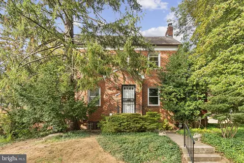 5008 44th St NW, Washington, DC 20016