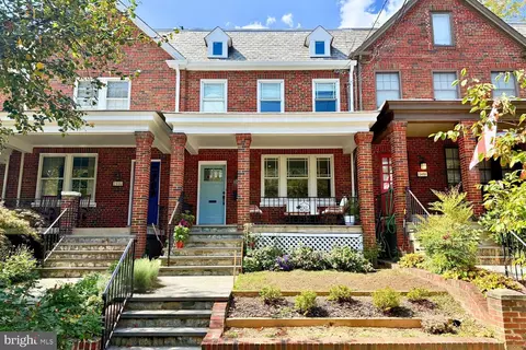 2448 39th St NW, Washington, DC 20007
