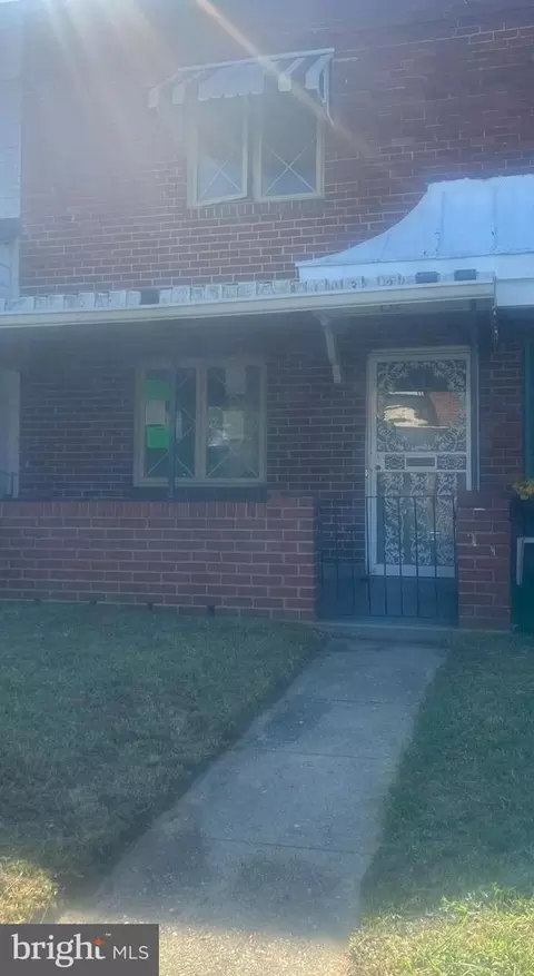 132 33rd St NE, Washington, DC 20019