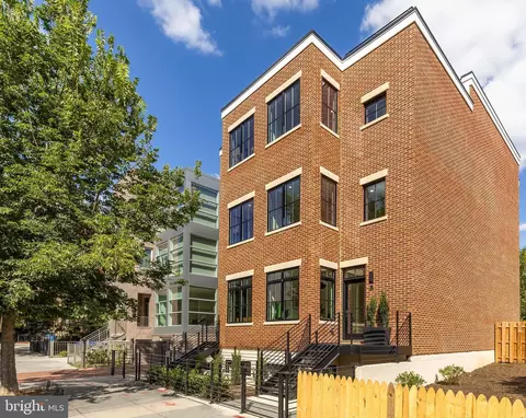 1205 10th St NW #2, Washington, DC 20001