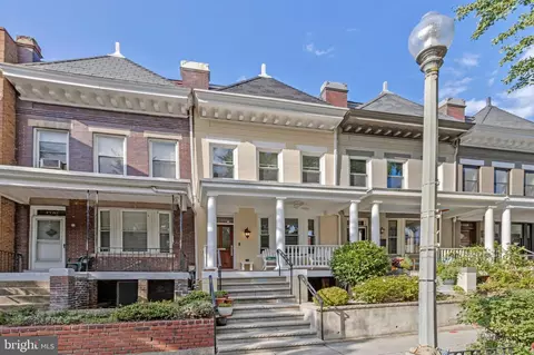 1749 Swann St NW, Washington, DC 20009