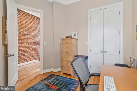 1749 Swann St NW, Washington, DC 20009 photo 28