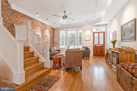 1749 Swann St NW, Washington, DC 20009 photo 5