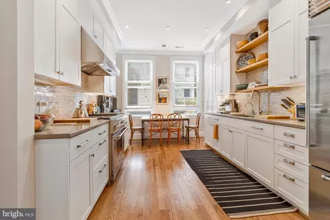 1749 Swann St NW, Washington, DC 20009 photo 14