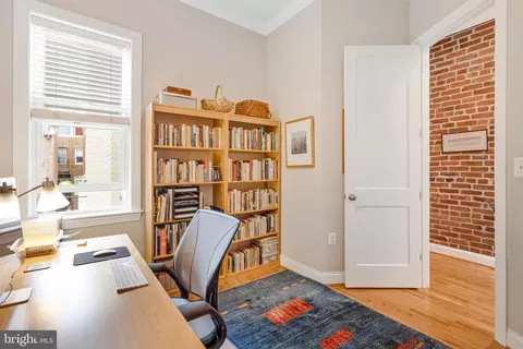 1749 Swann St NW, Washington, DC 20009 photo 27