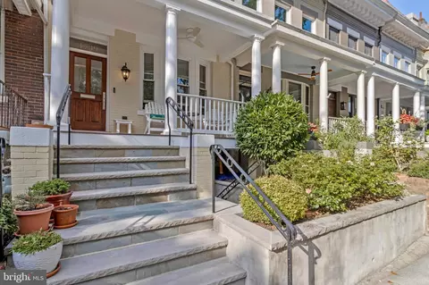 1749 Swann St NW, Washington, DC 20009 photo 3