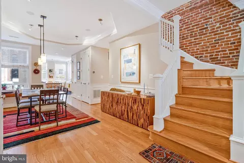 1749 Swann St NW, Washington, DC 20009 photo 9