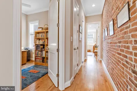 1749 Swann St NW, Washington, DC 20009 photo 25