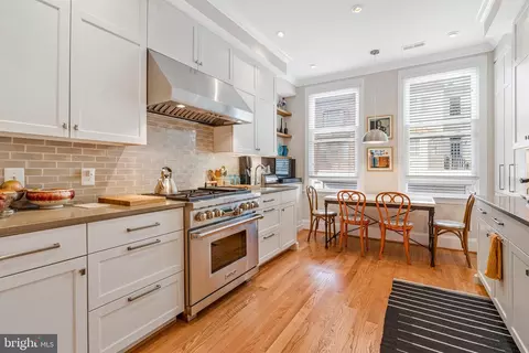 1749 Swann St NW, Washington, DC 20009 photo 16