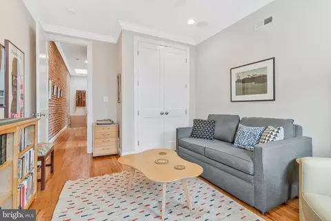 1749 Swann St NW, Washington, DC 20009 photo 31