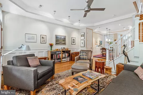 1749 Swann St NW, Washington, DC 20009 photo 7