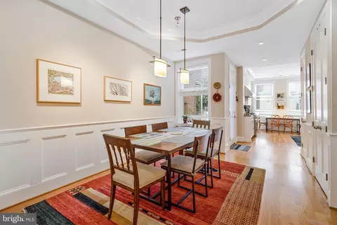 1749 Swann St NW, Washington, DC 20009 photo 11