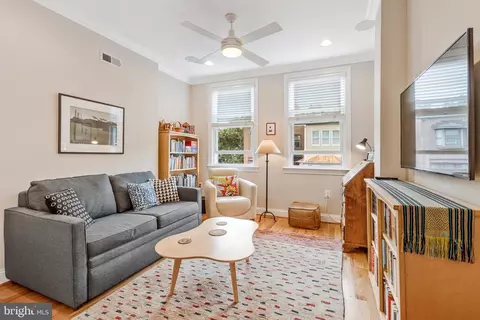 1749 Swann St NW, Washington, DC 20009 photo 29