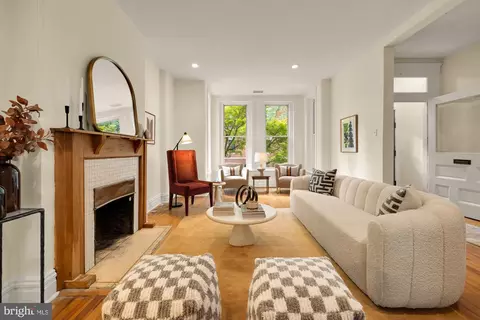 1735 Riggs Pl NW, Washington, DC 20009