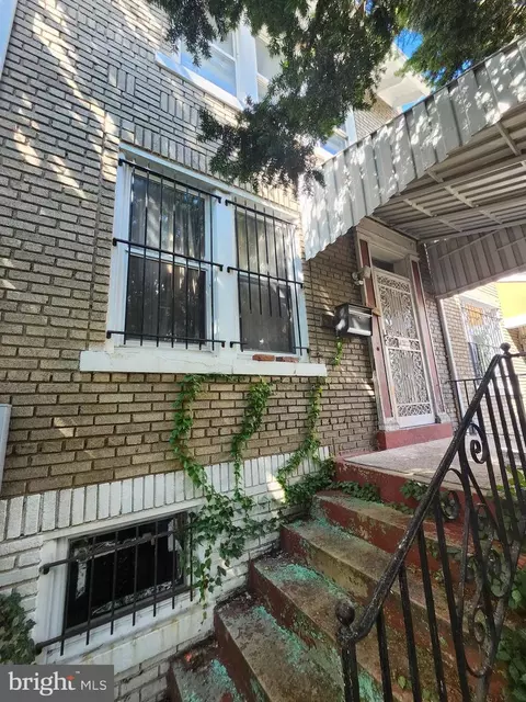 1011 Quebec Pl NW, Washington, DC 20010