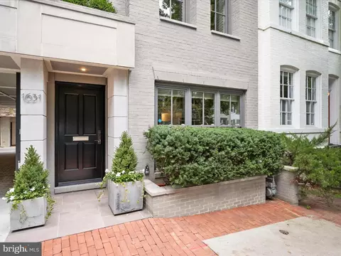 1631 33rd St NW, Washington, DC 20007 photo 2